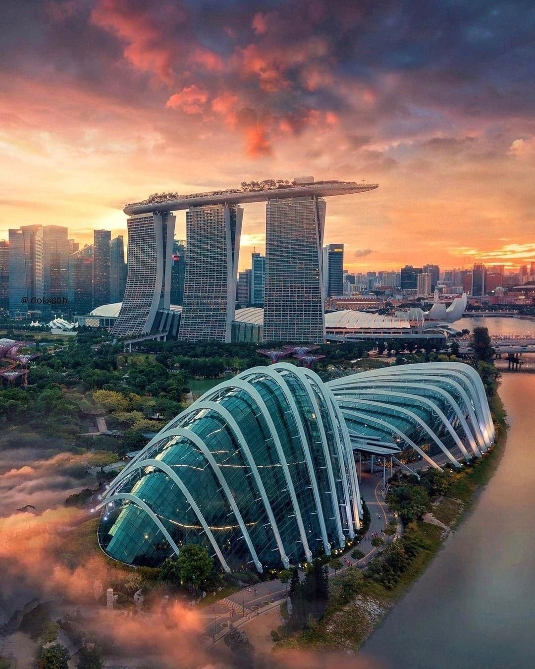 Marina Bay Sands and Gardens by the Bay at sunset, Singapore — campaign imagery from Mélange Digital's travel and tourism marketing agency
